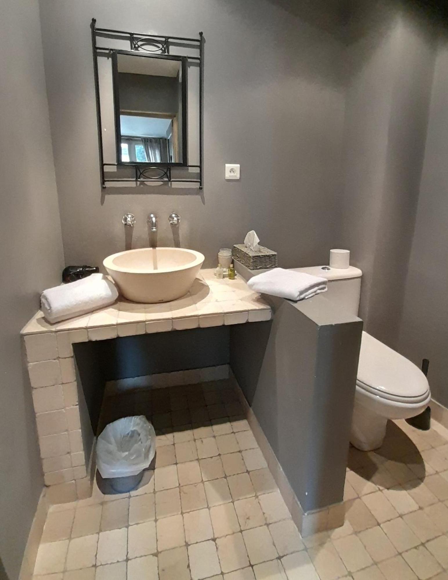 Les Jardins De La Tour Hotel Châtillon-sur-Chalaronne Eksteriør billede
