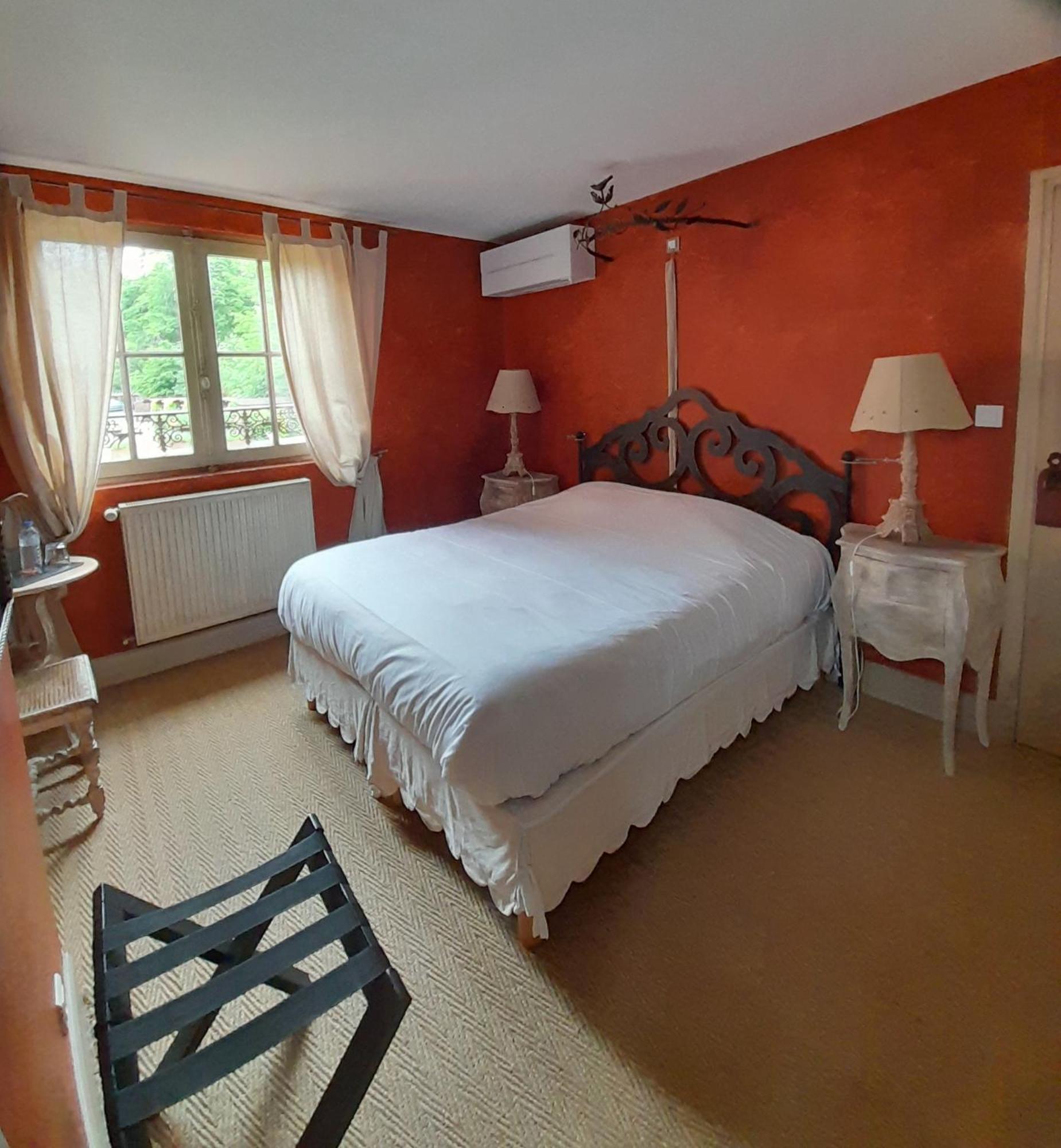 Les Jardins De La Tour Hotel Châtillon-sur-Chalaronne Eksteriør billede