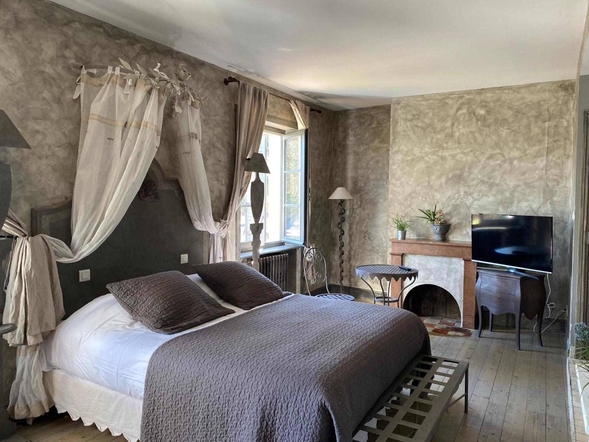 Les Jardins De La Tour Hotel Châtillon-sur-Chalaronne Eksteriør billede
